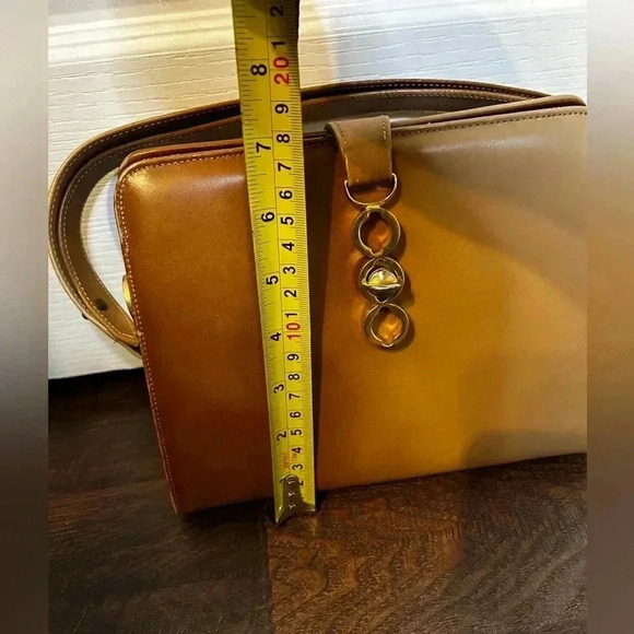 Andrew Geller Vintage Designer Camel Ombré Loop Clasp Pullman Style Handbag - Picture 13 of 14